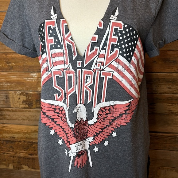 Free Spirit' Graphic Tee shirt or blouse Gray cut-out lace up sides - Picture 2 of 6
